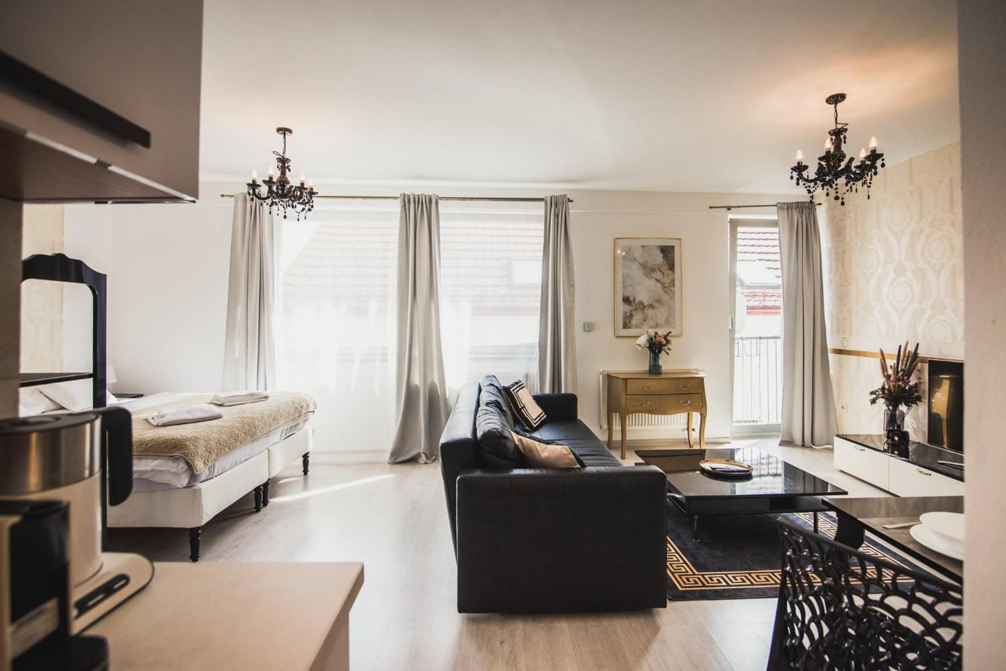 Zara Luxury Apartments The Absolute Center Of ชิลินา ภายนอก รูปภาพ